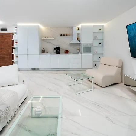 Emirates White Sensation *