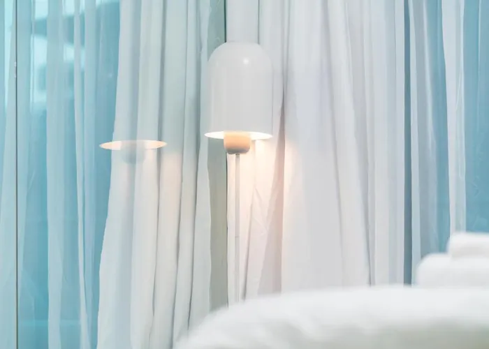 Emirates White Sensation *