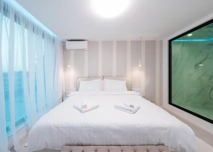 Emirates White Sensation * Sofie