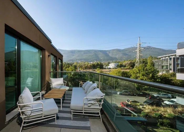 Emirates White Sensation